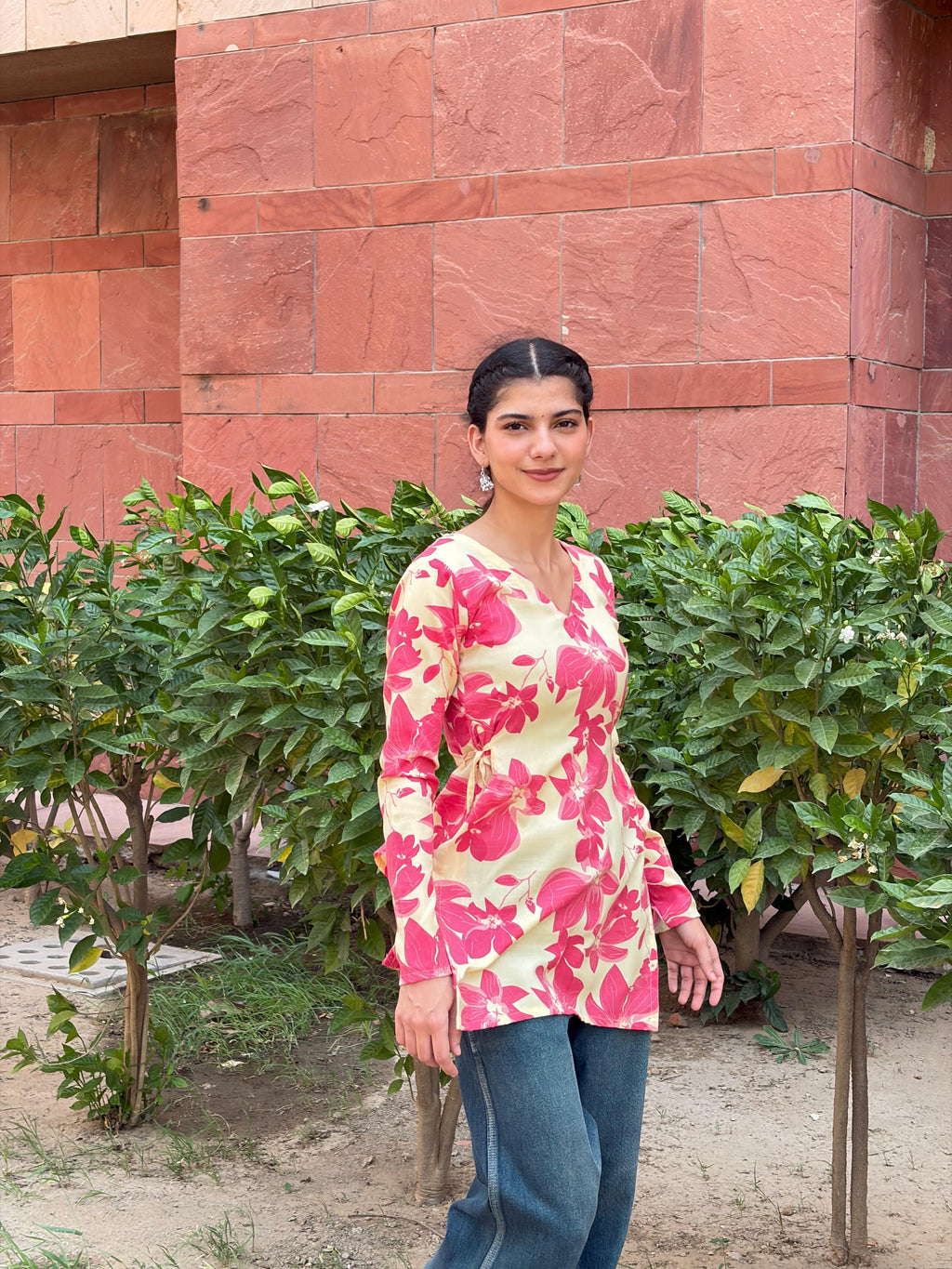 गुलाबो Kurti 🌺 (Rosy Bloom Tie-Up Kurti)