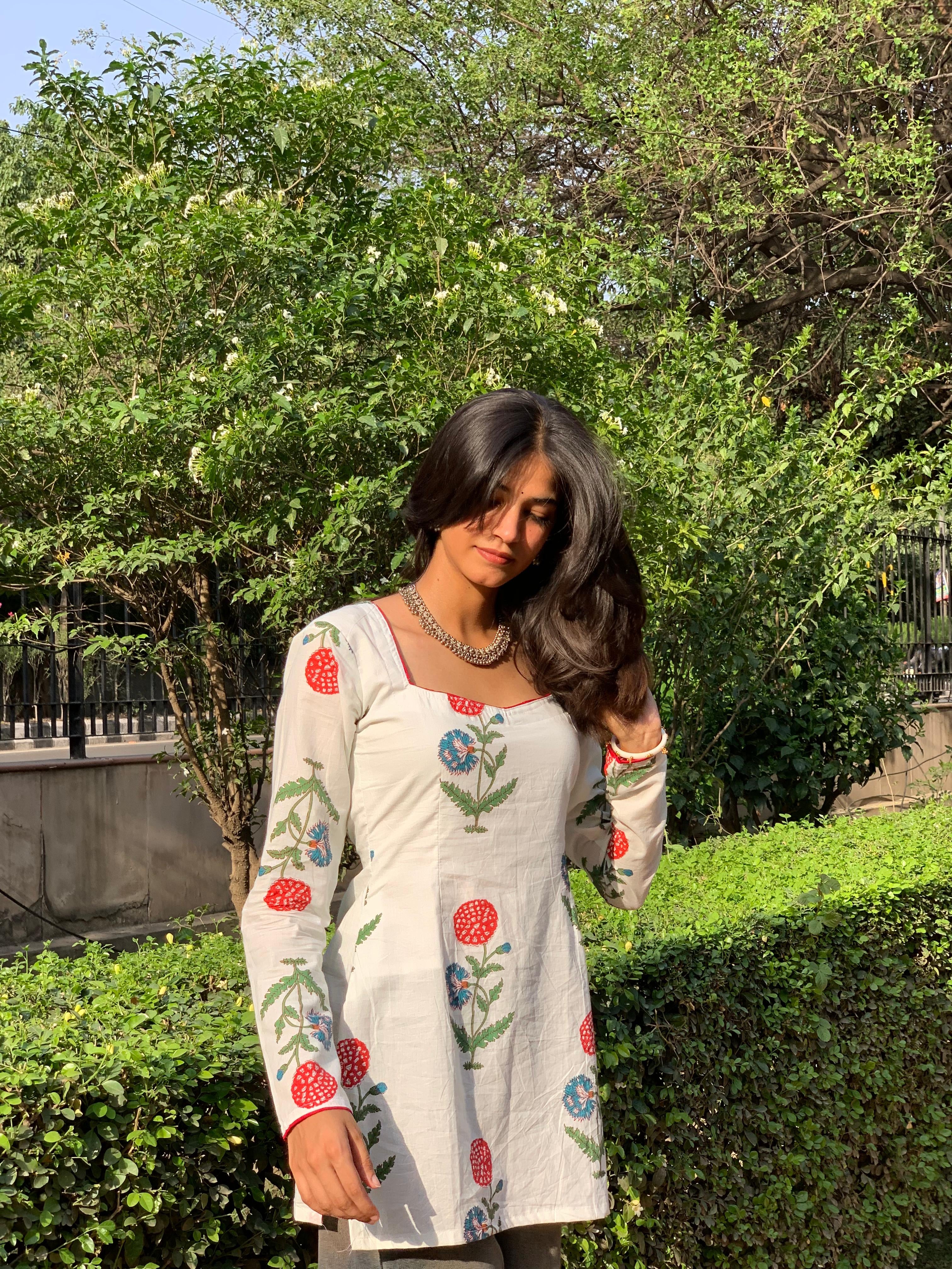 शबनम Kurti 💧 (Ivory Blossom Tie-Up Kurti)