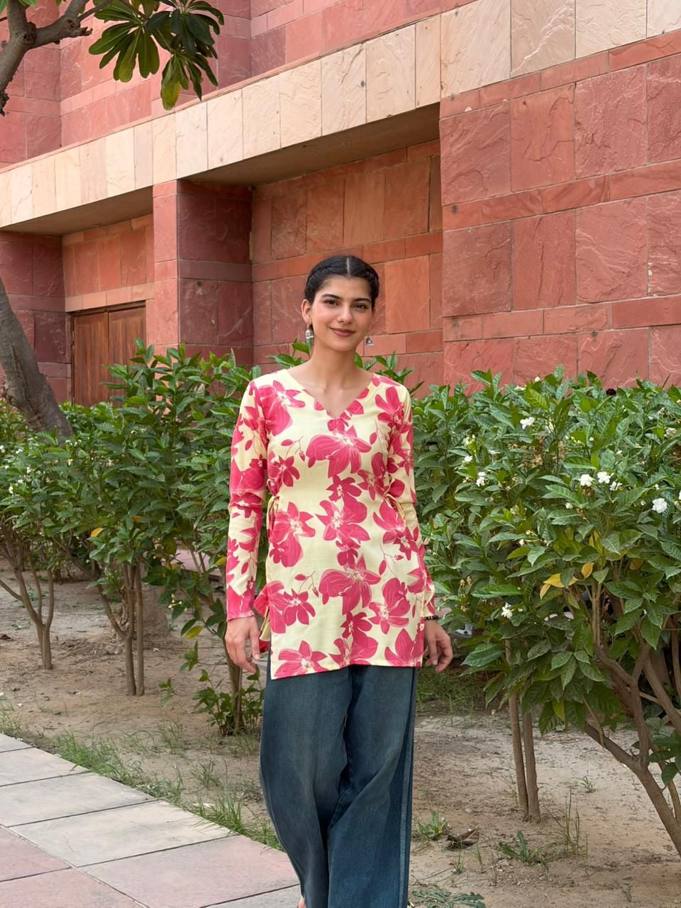 गुलाबो Kurti 🌺 (Rosy Bloom Tie-Up Kurti)