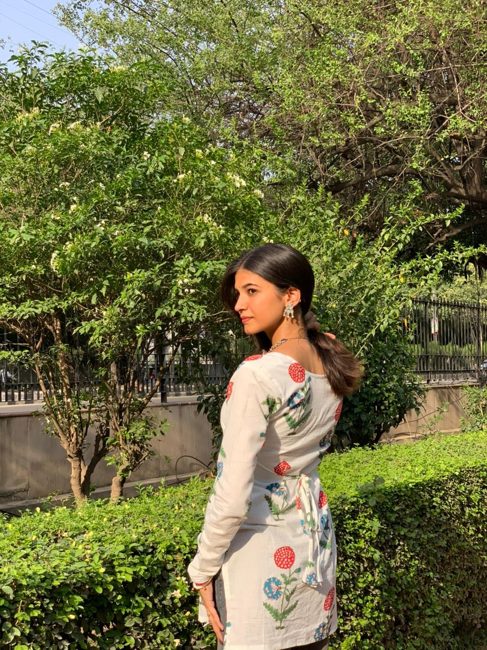 शबनम Kurti 💧 (Ivory Blossom Tie-Up Kurti)