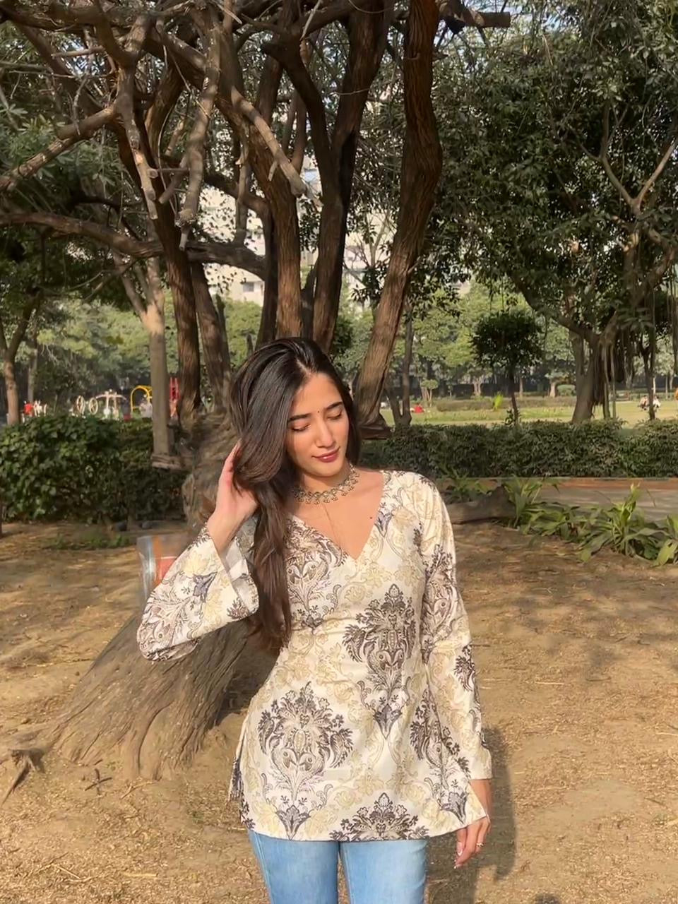 नूरानी Kurti 🌟 (Divine Radiance Damask Kurti) - Winter Edition